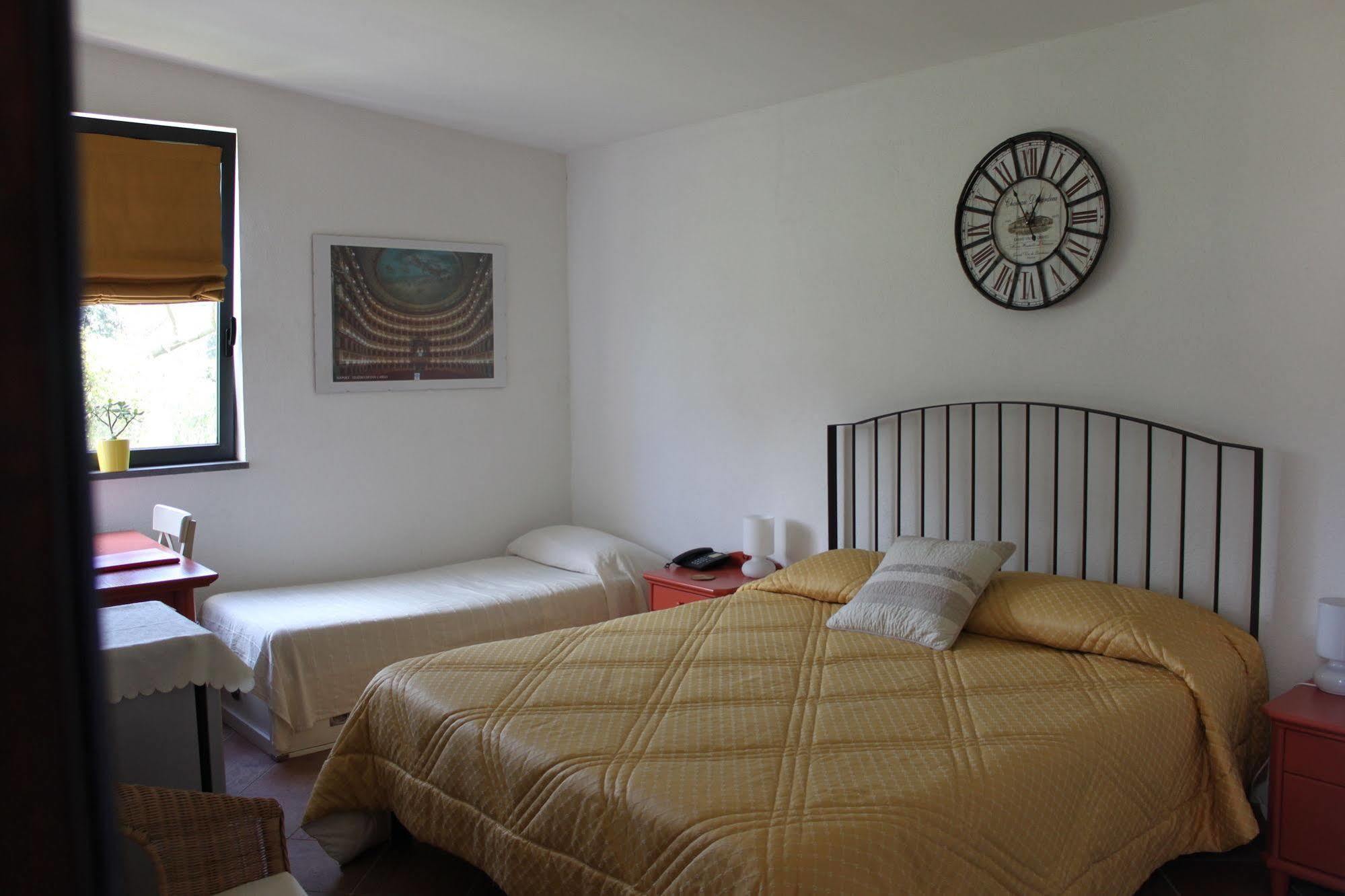 Flegrea House Aparthotel Pozzuoli Exterior foto