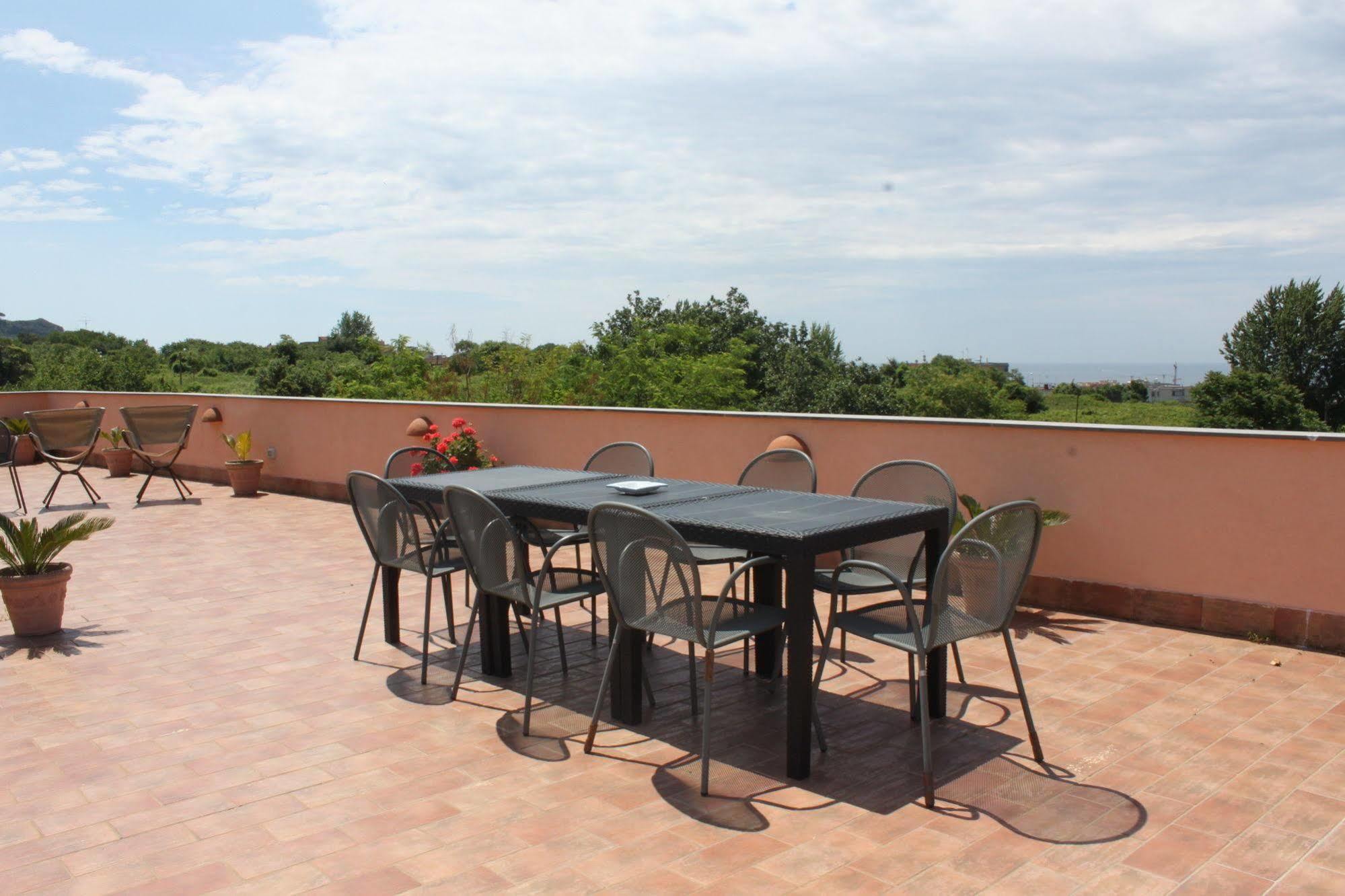 Flegrea House Aparthotel Pozzuoli Exterior foto